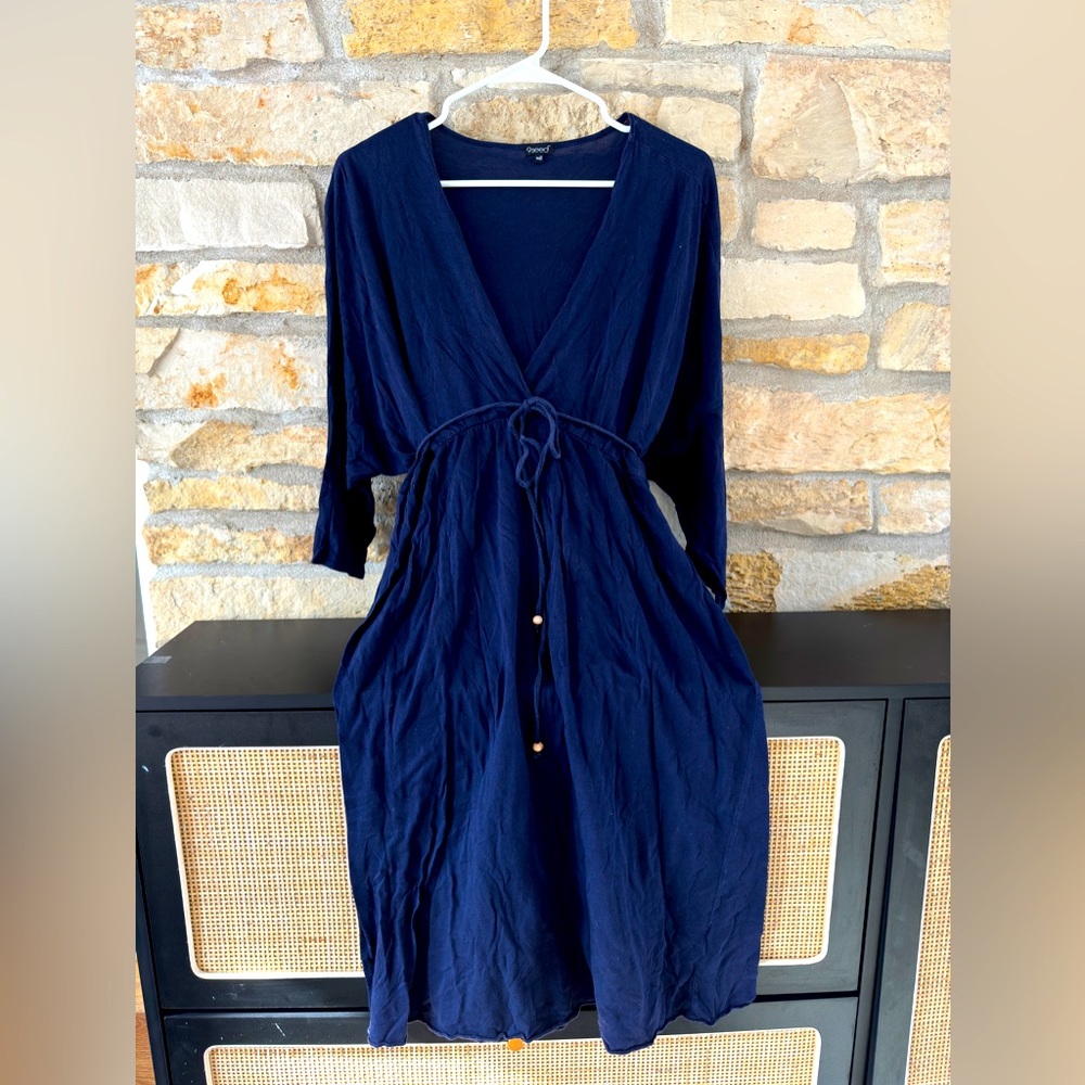 Maternity dress size medium/large. Flattering! Blue color.